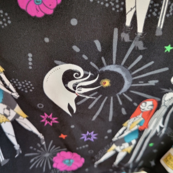 Nightmare Before Christmas Womens Scrub Top No Size Tag SEE DESCRIPTION - Picture 5 of 16